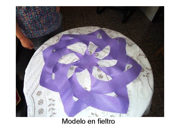 Modelo en fieltro 