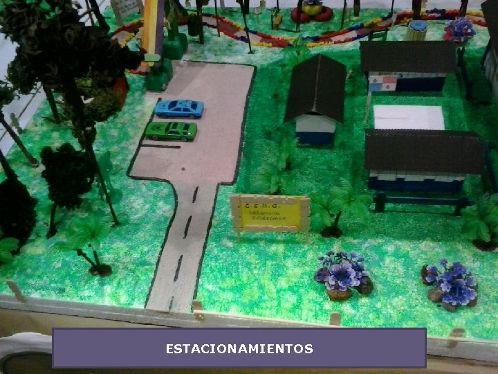 ESTACIONAMIENTOS 