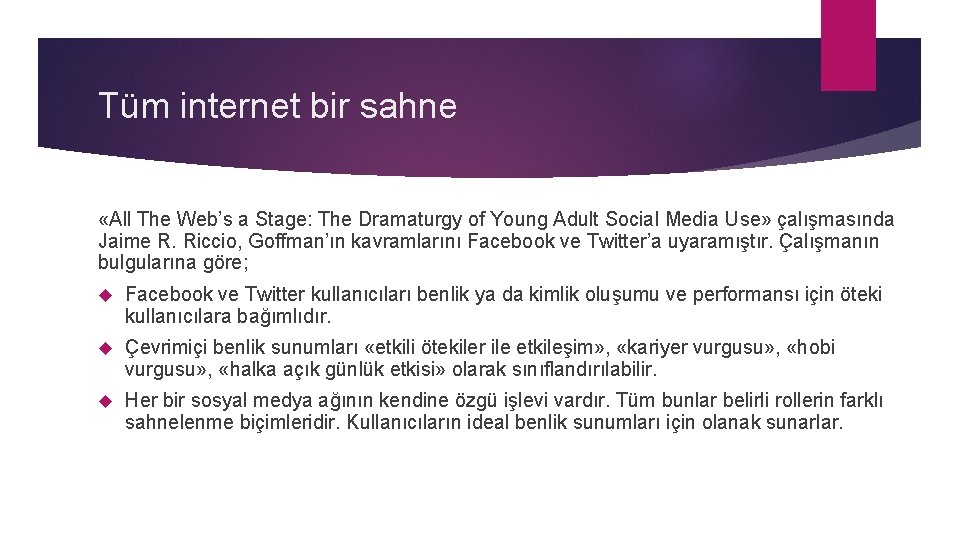 Tüm internet bir sahne «All The Web’s a Stage: The Dramaturgy of Young Adult