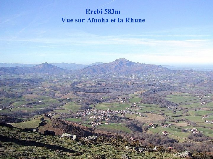 Erebi 583 m Vue sur Aïnoha et la Rhune 
