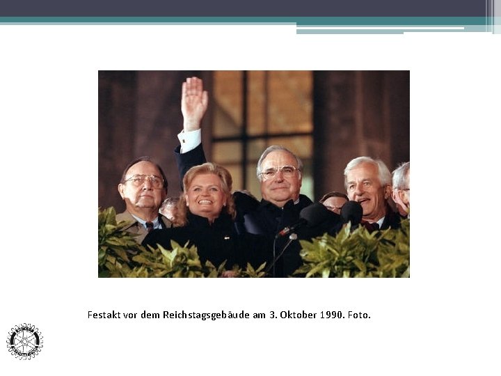 Festakt vor dem Reichstagsgebäude am 3. Oktober 1990. Foto. 