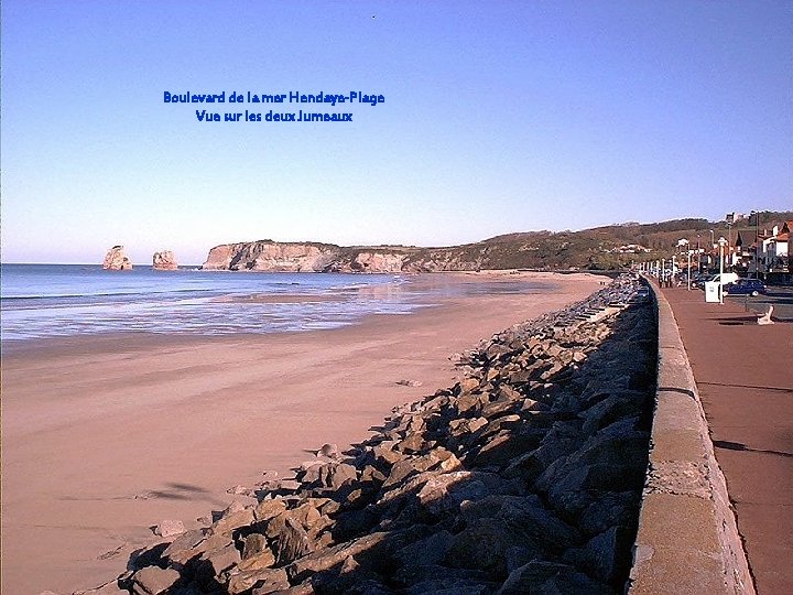 Boulevard de la mer Hendaye-Plage Vue sur les deux Jumeaux 