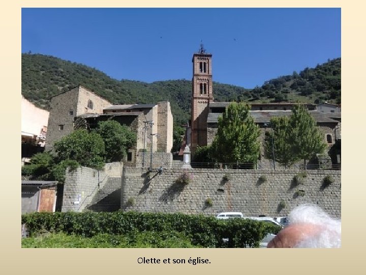 Olette et son église. 
