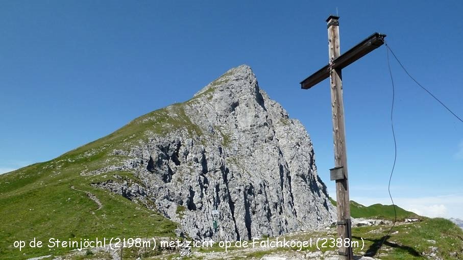 op de Steinjöchl (2198 m) met zicht op de Falchkogel (2388 m) 