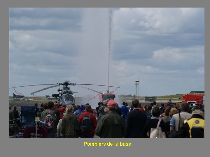 Pompiers de la base 