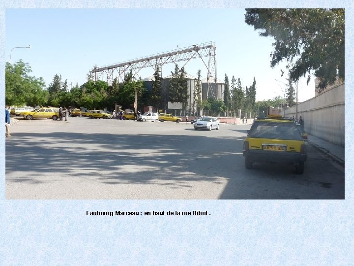 Faubourg Marceau : en haut de la rue Ribot. 