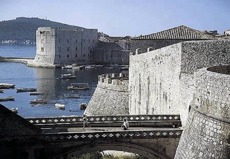 The Marine Meteorological Service in the Adriatic was established in 1860. First meteorological station