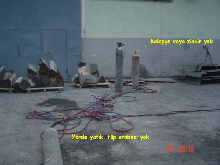 Kelepçe veya zincir yok Yerde yatık, tüp arabası yok 20. 2. 2021 ASG 86