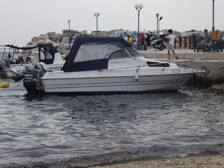 Potos est un merveilleux village et plage balnéaire sur la côte sud de l'île
