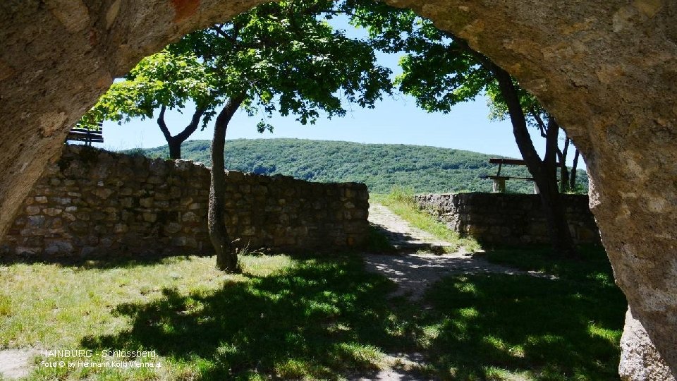 HAINBURG - Schlossberg Foto © by Hermann Kolb Vienna. at 