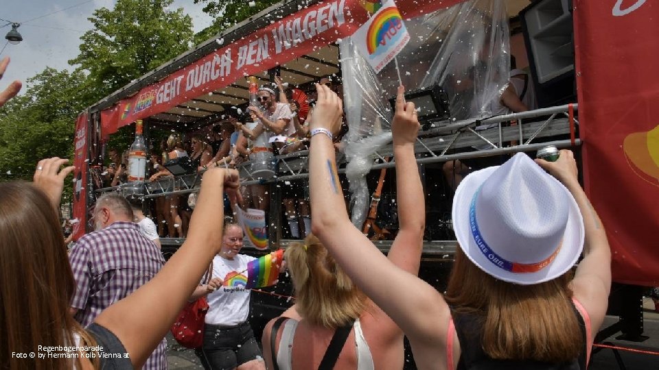 Regenbogenparade Foto © by Hermann Kolb Vienna. at 
