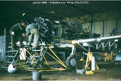 Janvier 1959 – Entretien d’un T-6 de ’EALA 21/72 (Daniel Hartemann) 