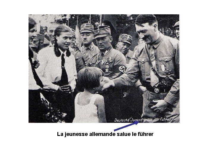 La jeunesse allemande salue le führer 