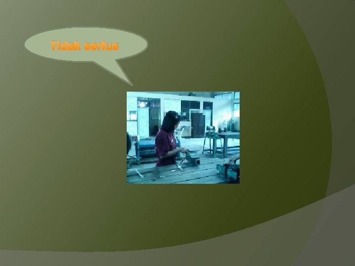 Tidak serius 