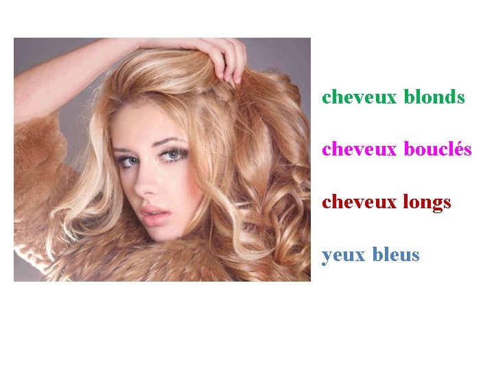 cheveux blonds cheveux bouclés cheveux longs yeux bleus 