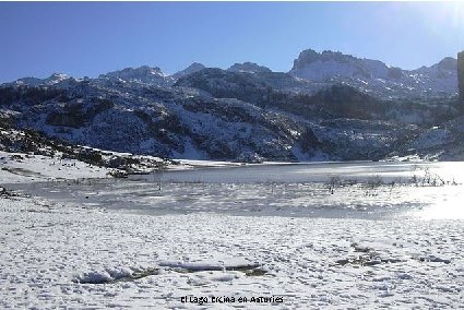 Le lac Enol dans les Asturies. Le massif oriental des Picos de Europa. El