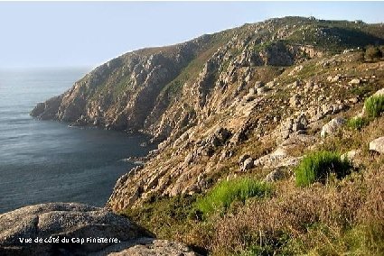 Vue de la dalle de Moa, avec le cap Finisterre vers le bas. Vue