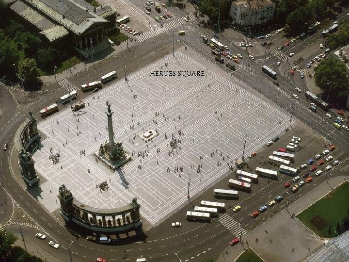 HEROES SQUARE 