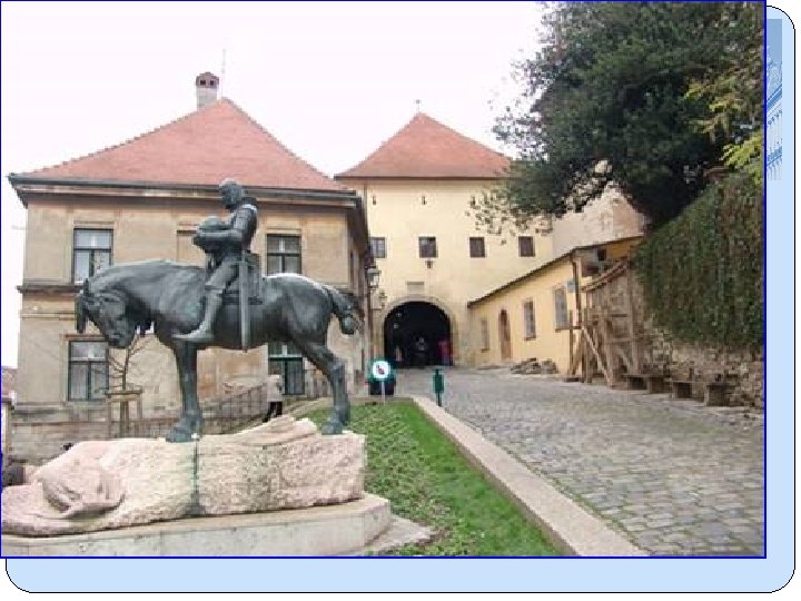 OBNOVA GRADECA I KAPTOLA Gradnja zidina i kula trajala je nekoliko godina. Grad je