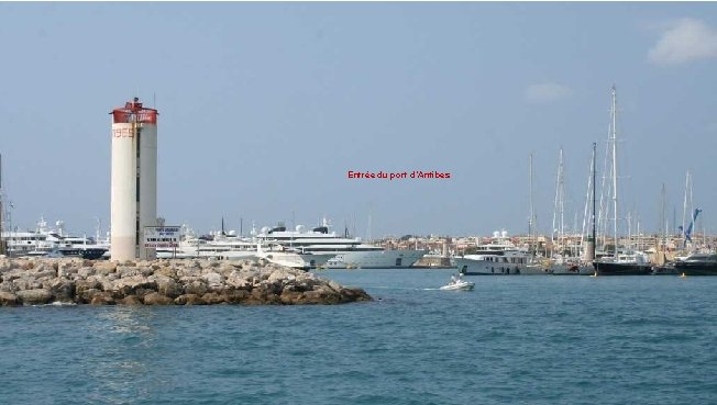 Entrée du port d’Antibes 