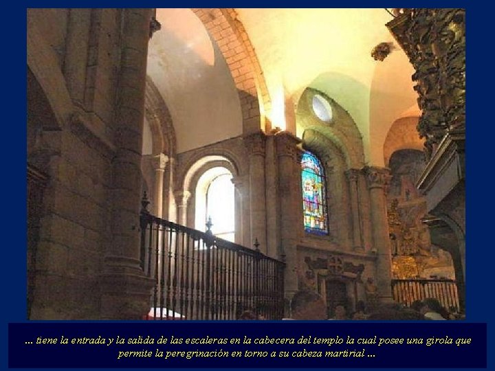 . . . tiene la entrada y la salida de las escaleras en la