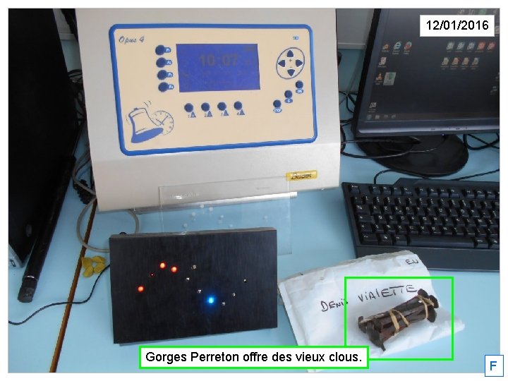 12/01/2016 Gorges Perreton offre des vieux clous. F 