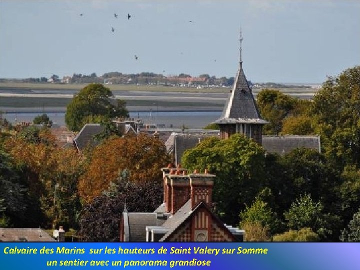 Calvaire des Marins sur les hauteurs de Saint Valery sur Somme un sentier avec