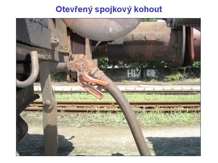 Otevřený spojkový kohout 