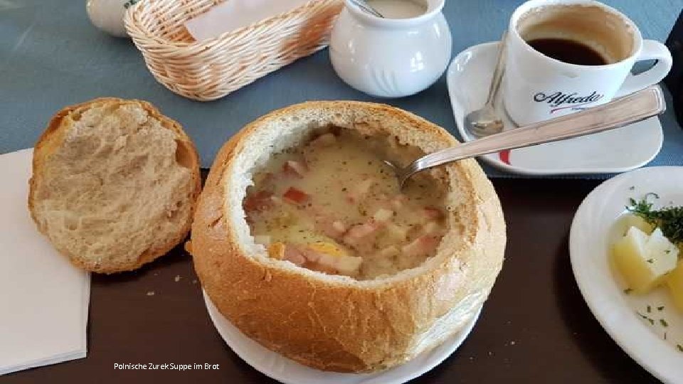 Polnische Zurek Suppe im Brot 