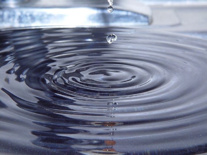 Strategie 1: Ripple Effect Durch das Korrigieren/Thematisieren des Fehlverhaltens eines Schülers/einer Schülerin kann das