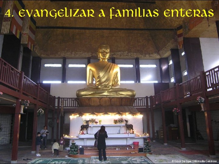 4. Evangelizar a familias enteras © Grook Da Oger / Wikimedia Commons 