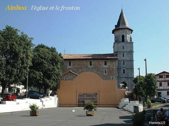 Ainhoa l’église et le fronton 