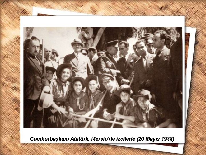 Cumhurbaşkanı Gazi Mustafa Kemal, İzmir Erkek Lisesinde matematik dersini izlerken (1 Şubat 1931) Cumhurbaşkanı