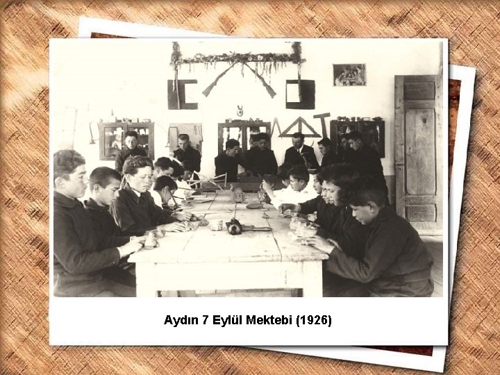 Cumhurbaşkanı Gazi Mustafa Kemal, İzmir Erkek Lisesinde matematik dersini izlerken (1 Şubat 1931) Aydın