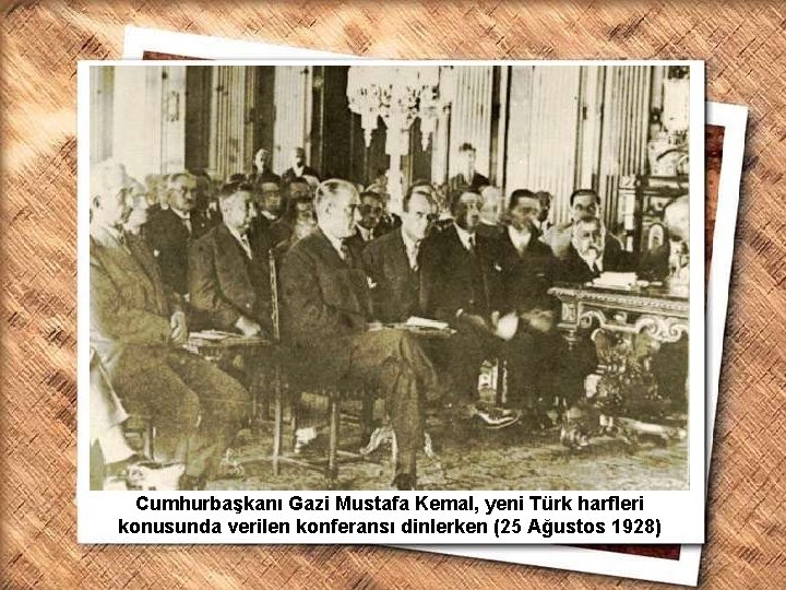 Cumhurbaşkanı Gazi Mustafa Kemal, İzmir Erkek Lisesinde matematik dersini izlerken (1 Şubat 1931) Cumhurbaşkanı