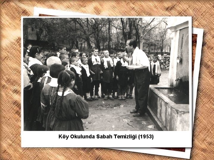 Cumhurbaşkanı Gazi Mustafa Kemal, İzmir Erkek Lisesinde matematik dersini izlerken (1 Şubat 1931) Köy