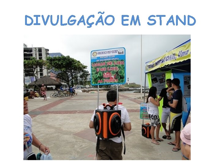 DIVULGAÇÃO EM STAND 