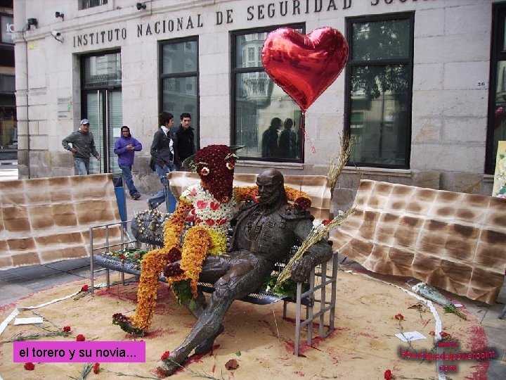 el torero y su novia. . . 