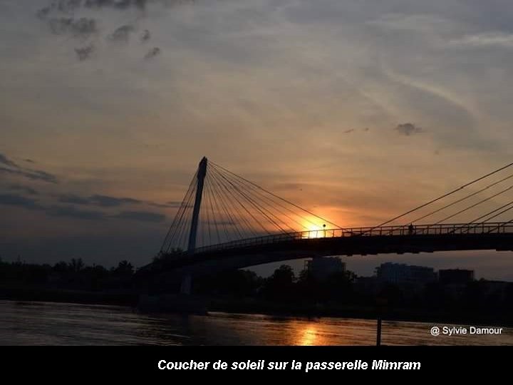 Coucher de soleil sur la passerelle Mimram 