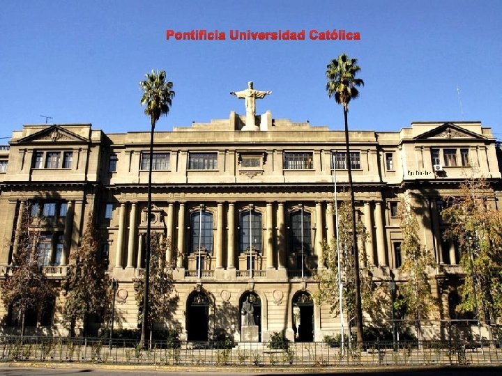 Pontificia Universidad Católica 