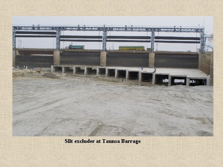 Silt excluder at Taunsa Barrage 