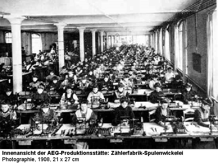 Innenansicht der AEG-Produktionsstätte: Zählerfabrik-Spulenwickelei Photographie, 1908, 21 x 27 cm 