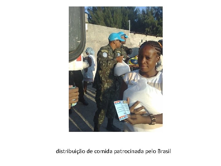 distribuição de comida patrocinada pelo Brasil 