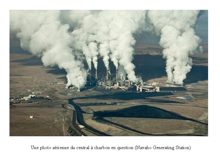 Une photo aérienne du central à charbon en question (Navaho Generating Station) 