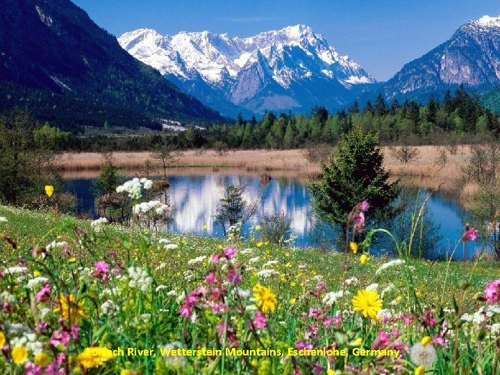Loisach River, Wetterstein Mountains, Eschenlohe, Germany 