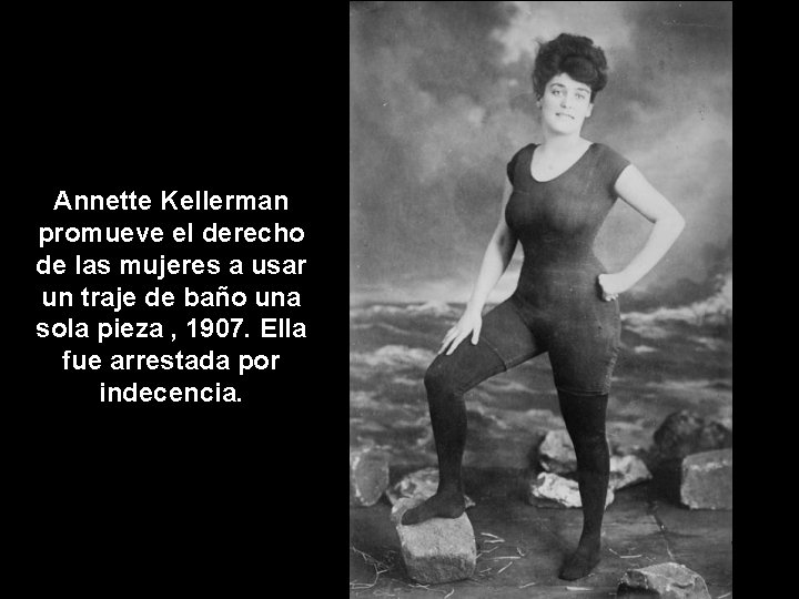 Annette Kellerman promueve el derecho de las mujeres a usar un traje de baño