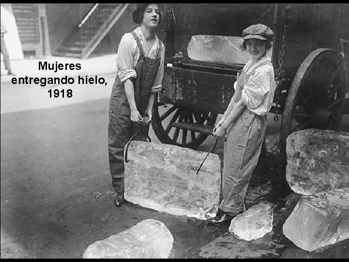 Mujeres entregando hielo, 1918 