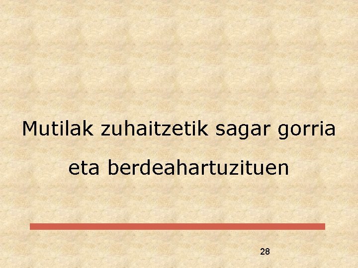 Mutilak zuhaitzetik sagar gorria eta berdeahartuzituen 28 