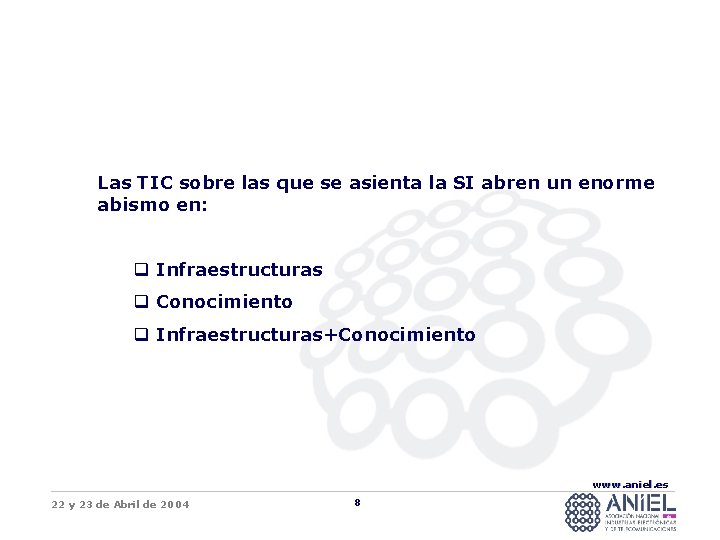 Las TIC sobre las que se asienta la SI abren un enorme abismo en: