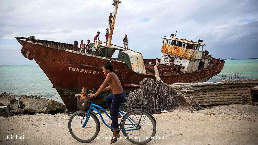 Kiribati « Plaine de jeux » pour enfants 